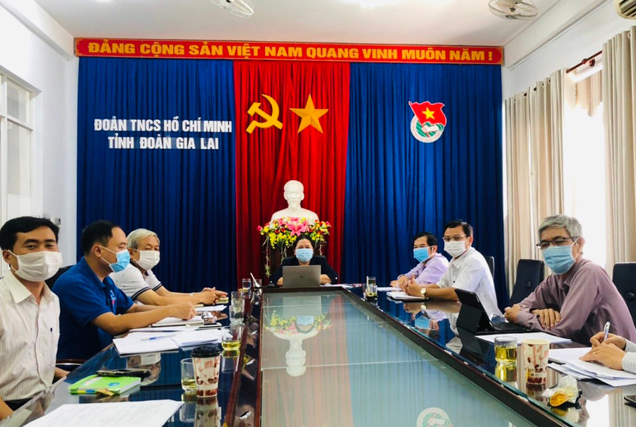 Quang cảnh cuộc họp Ban tổ chức Hội thi Tin học trẻ tỉnh Gia Lai lần thứ XXI. Ảnh: Phan Lài