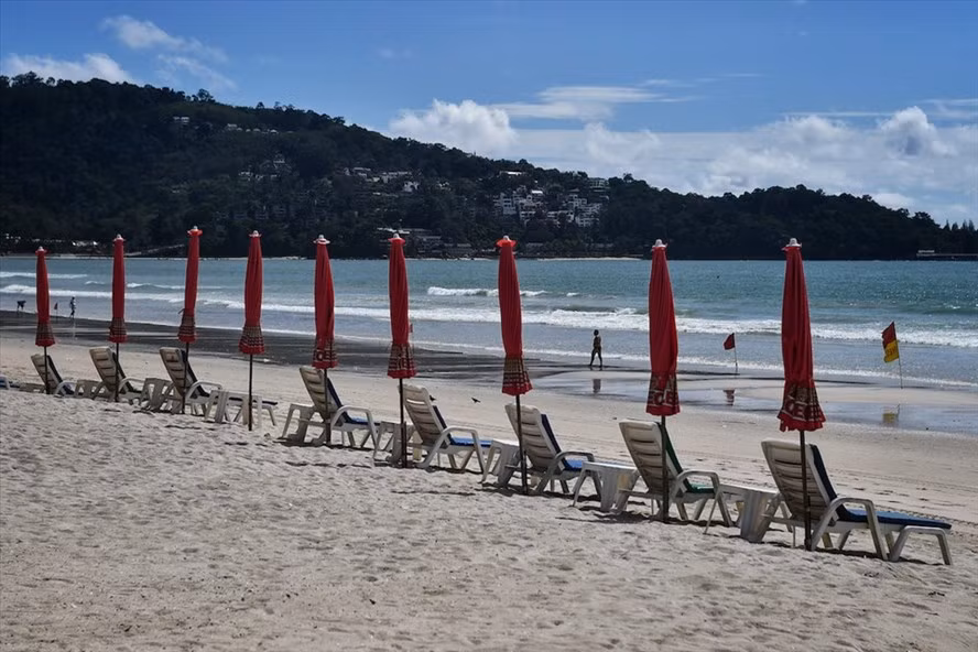 Đảo Phuket, miền nam Thái Lan, mở cửa trở lại cho du khách quốc tế từ ngày 1.7. Ảnh: AFP