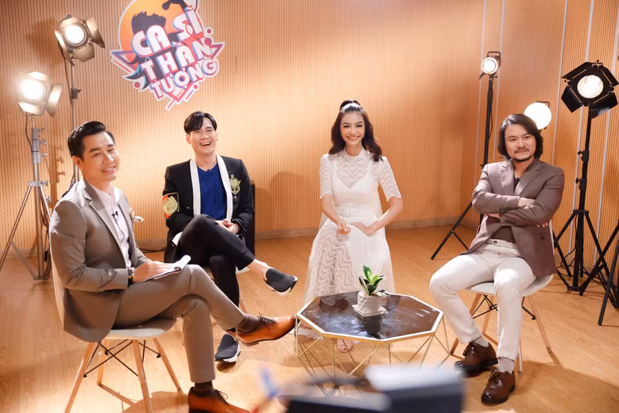 Chương trình Ca sĩ thần tượng hé lộ ban bình luận trong tập gala 19. ẢNH: BTC