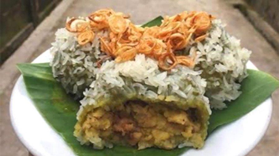 Bánh khúc tưởng giống bánh chưng nhưng lại quá khác. Ảnh Trương Thúy