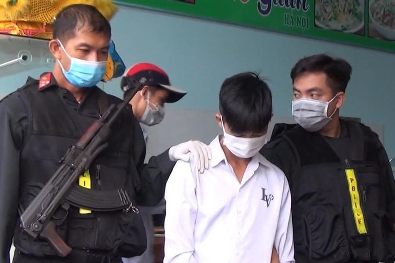  Nguyễn Bình An bị cơ quan công an bắt giữ trong đêm. Ảnh: CACC