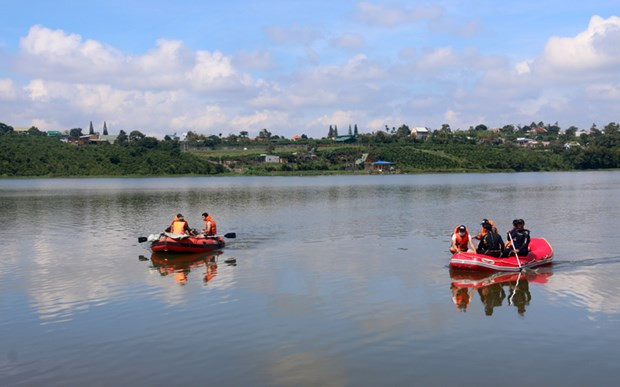  Các lực lượng vẫn đang tích cực tìm kiếm nạn nhân. (Nguồn: baolamdong.vn)