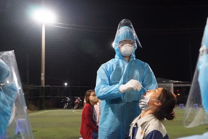 Xét nghiệm COVID-19. Ảnh: Bộ Y tế