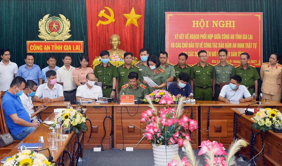 Quang cảnh buổi ký kết. Ảnh: Lê Ánh