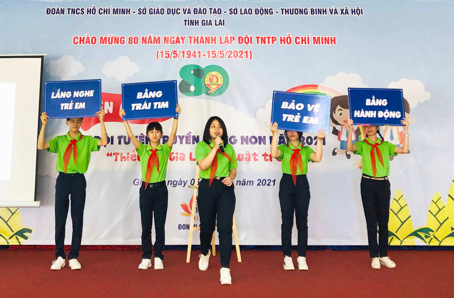 Ảnh 3 Các em thiếu nhi tham gia Liên hoan các đội tuyên truyền măng non năm 2021 do Tỉnh Đoàn, Sở Giáo dục và Đào tạo, Sở Lao động-Thương binh và Xã hội phối hợp tổ chức. Ảnh Phan Lài