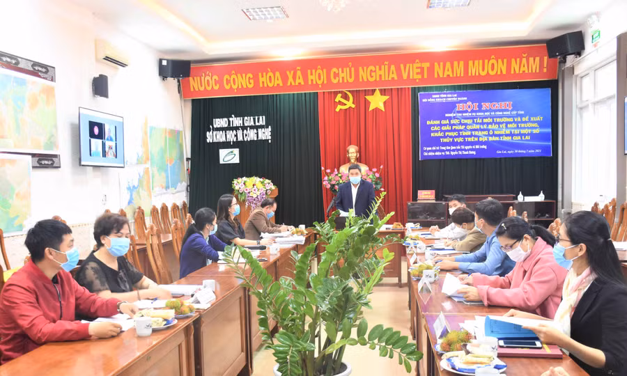 Quang cảnh hội nghị nghiệm thu đề tài. Ảnh Trần Dung