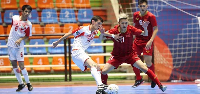 Tuyển futsal Việt Nam (phải) tăng cường lực lượng ban huấn luyện, đặt mục tiêu cao tại VCK FIFA Futsal World Cup 2021 .Ảnh: AFC
