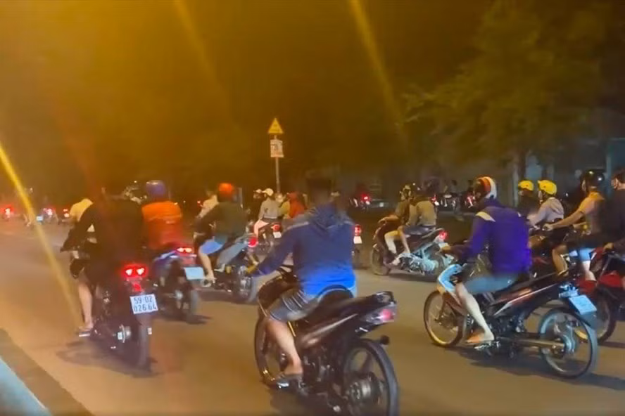  Mức phạt xử dụng còi xe sai cách được quy định cụ thể tại Nghị định 100/2019/NĐ-CP (ảnh minh họa). Ảnh: Khánh Bình