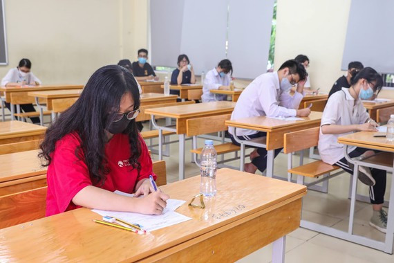  Thí sinh dự thi tốt nghiệp THPT 2021. ẢNH: QUANG PHÚC