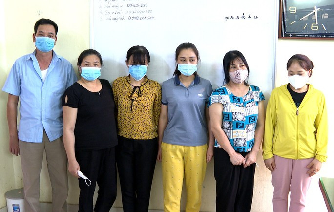 Những người trong đường dây buôn bán hóa đơn khống ngàn tỉ đồng bị Công an TP Thanh Hóa bắt giữ hôm 30-5