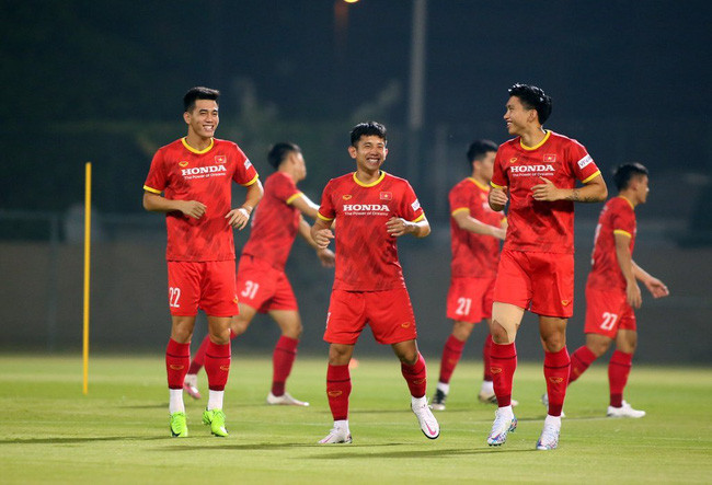 Những cầu thủ như Văn Hậu hay Công Phượng thực sự khiến bóng đá Trung Quốc thêm chạnh lòng.