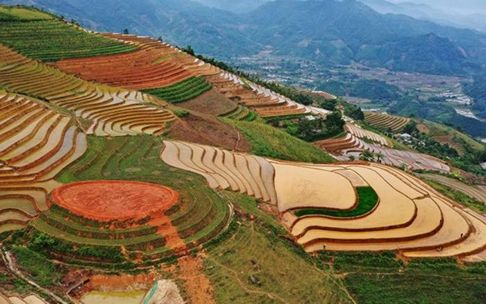 Quần thể ruộng bậc thang mới tại Yên Bái. Ảnh: Nhiếp ảnh gia Thanh Miền