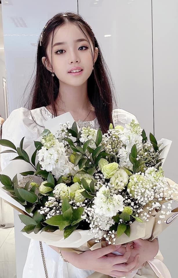 Hoàng Thiên Nga được đánh giá là thí sinh nặng ký khi ghi danh tại Super Idol Kids. ẢNH: FBNV