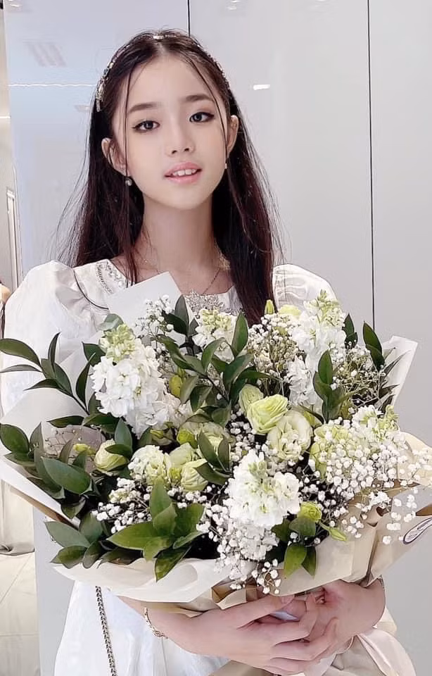 Hoàng Thiên Nga được đánh giá là thí sinh nặng ký khi ghi danh tại Super Idol Kids. ẢNH: FBNV