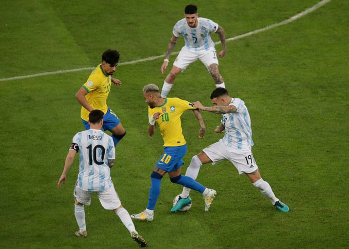 Messi và Neymar đều không chơi tốt như kỳ vọng bởi sự thận trọng của cả hai bên
