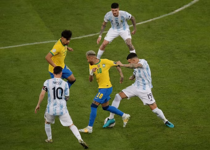 Messi và Neymar đều không chơi tốt như kỳ vọng bởi sự thận trọng của cả hai bên