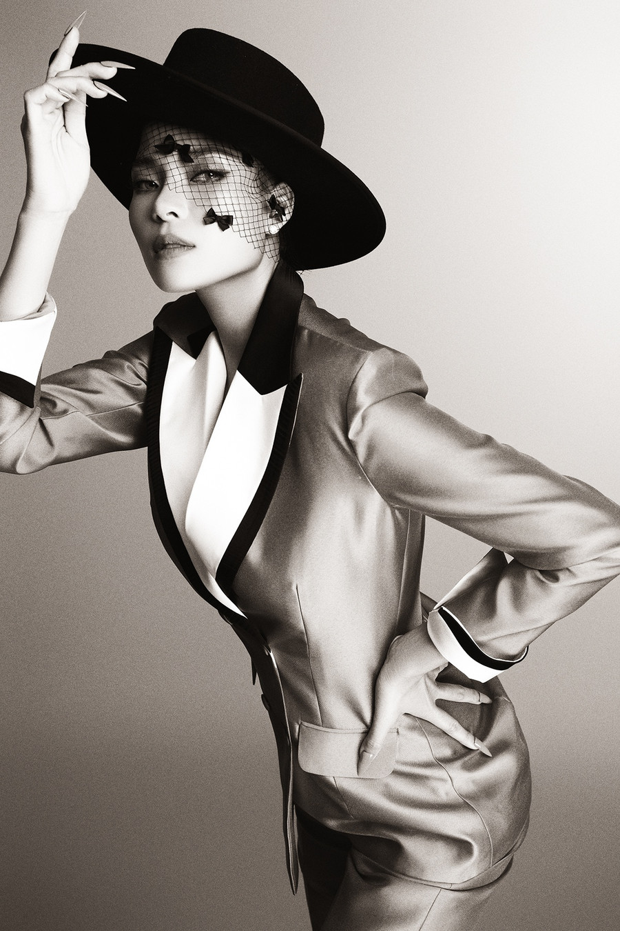 Cả hai vợ chồng cũng muốn giáo dục con trai Bảo Bảo bài học về lòng thương người và sự sẻ chia với những mảnh đời còn vất vả mưu sinh. Ảnh: NVCC