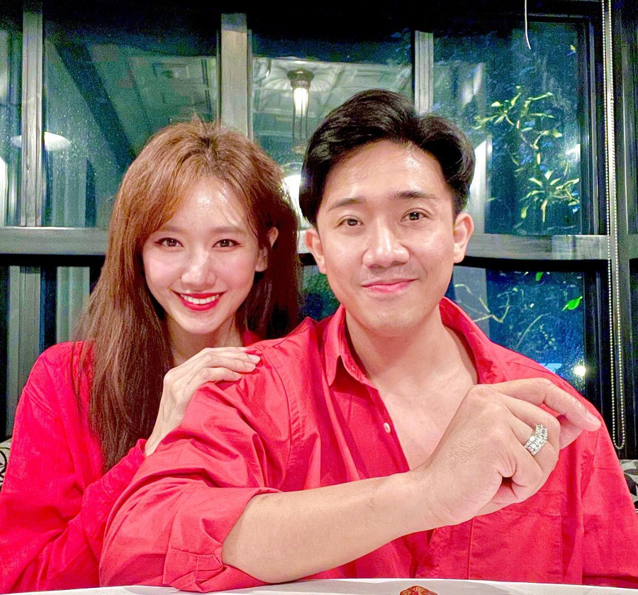 Trấn Thành tiết lộ Hari Won từng bật khóc khi anh bí mật cầu hôn. ẢNH: FBNV