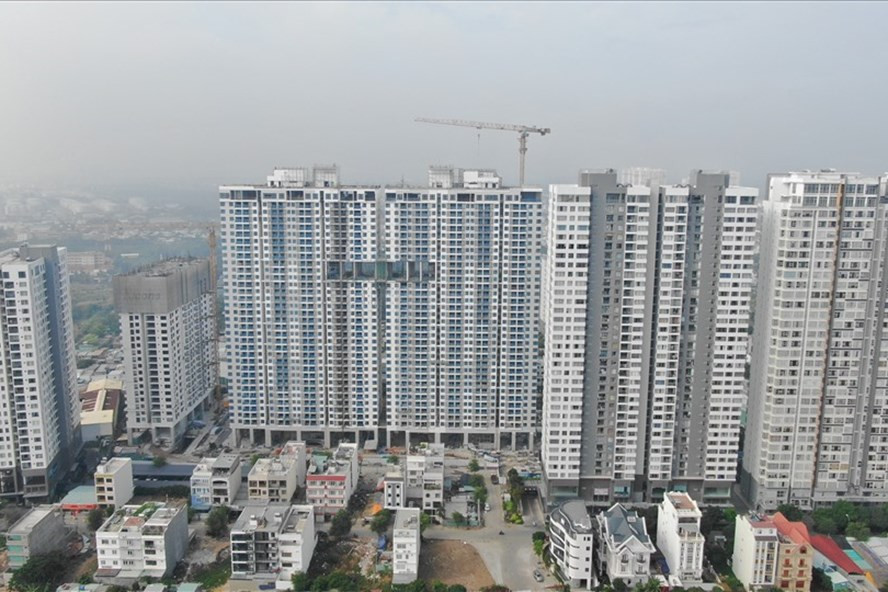 Mặt bằng giá bất động sản liên tục tăng. Ảnh: Quang Duy