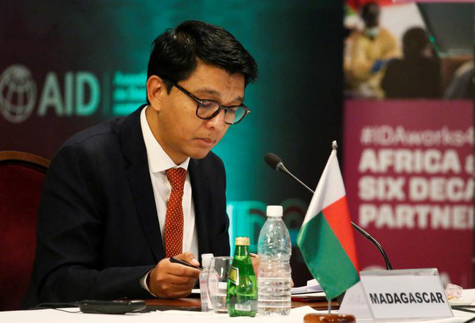 Tổng thống Madagascar Andry Rajoelina tham dự một cuộc họp tại TP Abidjan - Bờ Biển Ngà ngày 15-7. Ảnh: Reuters
