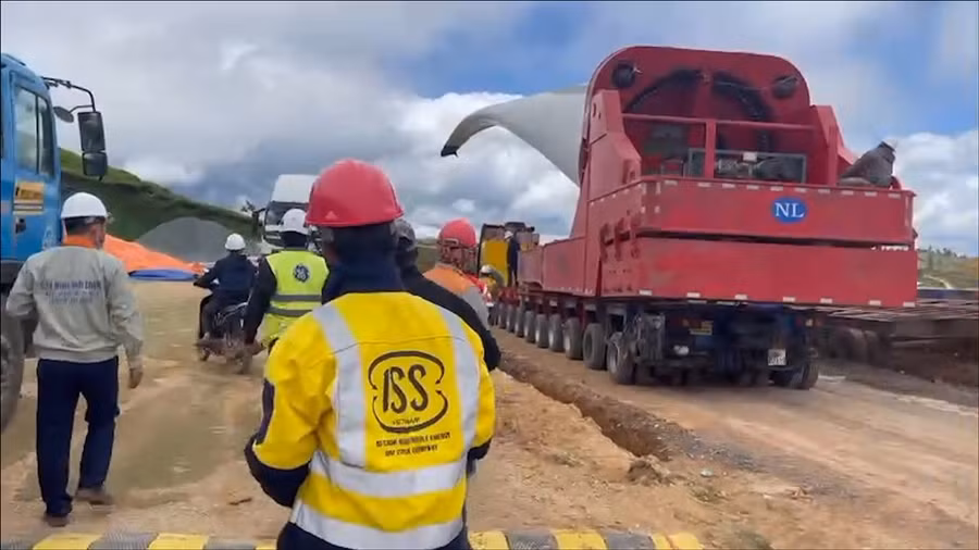 Do đó, công ty Đại Dương đề xuất chính quyền tháo dỡ camera và trụ camera để vận chuyển 15 bộ tuabin gió từ ngày 26.7-31.10.