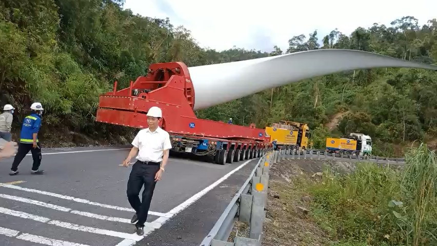 Theo lộ trình, ngày 27.7, đoàn sẽ tiến hành thử nghiệm trên đoạn đường Quốc lộ 27C, từ đỉnh đèo Khánh Lê địa phận Lạc Dương đến xã Đạ Nhim (Lạc Dương). Ngày 28.7, thử nghiệm trên đoạn đường Quốc lộ 27C, từ xã Đạ Nhim (Lạc Dương) đến vòng xoay Thái Phiên (Phường 12, Đà Lạt). Ngày 29.7, thử nghiệm trên đoạn đường Quốc lộ 27C đến Quốc lộ 20 từ vòng xoay Thái Phiên (Phường 12, Đà Lạt) về chân dự án xã Trạm Hành (Đà Lạt). Theo lộ trình, ngày 27.7, đoàn sẽ tiến hành thử nghiệm trên đoạn đường Quốc lộ 27C, từ đỉnh đèo Khánh Lê địa phận Lạc Dương đến xã Đạ Nhim (Lạc Dương). Ngày 28.7, thử nghiệm trên đoạn đường Quốc lộ 27C, từ xã Đạ Nhim (Lạc Dương) đến vòng xoay Thái Phiên (Phường 12, Đà Lạt). Ngày 29.7, thử nghiệm trên đoạn đường Quốc lộ 27C đến Quốc lộ 20 từ vòng xoay Thái Phiên (Phường 12, Đà Lạt) về chân dự án xã Trạm Hành (Đà Lạt).