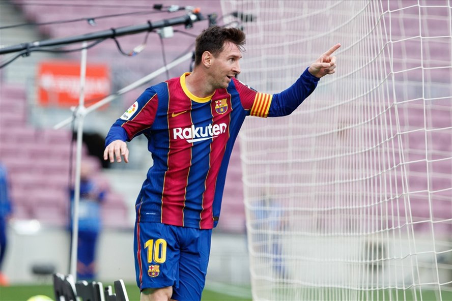 Lionel Messi đã chấp nhận cắt giảm mức lương 