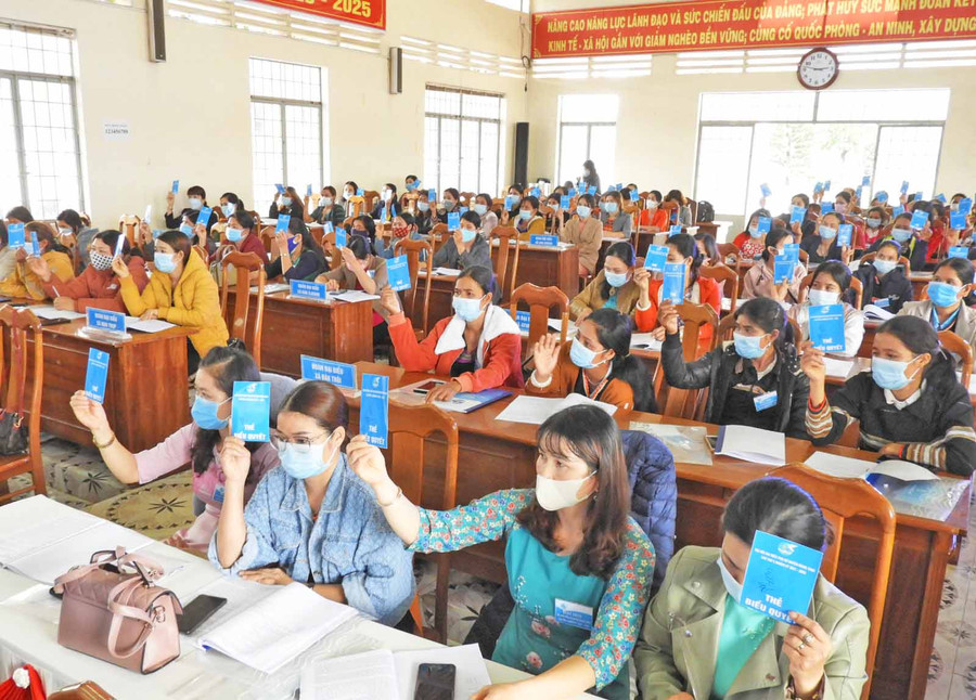 -Đại hội biểu quyết thông qua các chỉ tiêu, nhiệm vụ trọng tâm công tác hội và phong trào phụ nữ huyện nhiệm kỳ 2021-2026 (4951)