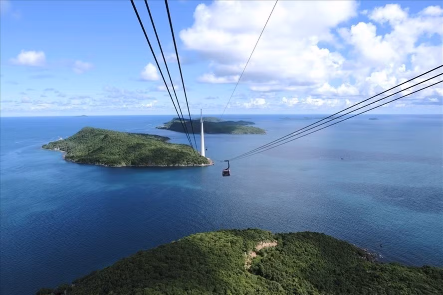 Một góc cảnh đẹp đảo Phú Quốc (Kiên Giang) nhìn từ trên cao. Ảnh: PV