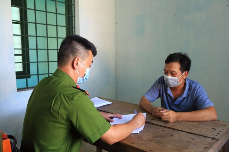 Phan Văn Phước tại cơ quan điều tra - Ảnh: H.T