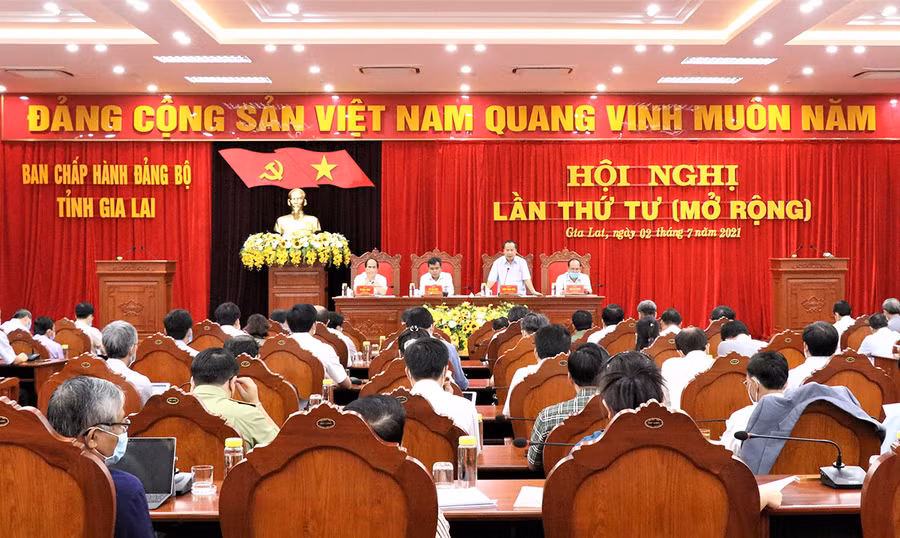  Quang cảnh Hội nghị Ban Chấp hành Đảng bộ tỉnh lần thứ tư (mở rộng). Ảnh: Phương Linh