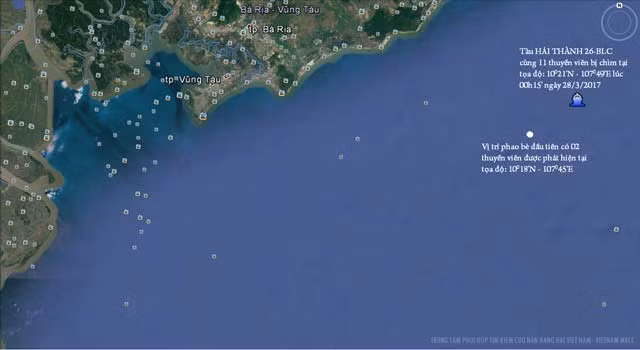 Lực lượng tìm kiếm cứu nạn đang nỗ lực tìm 9 thuyền viên mất tích.