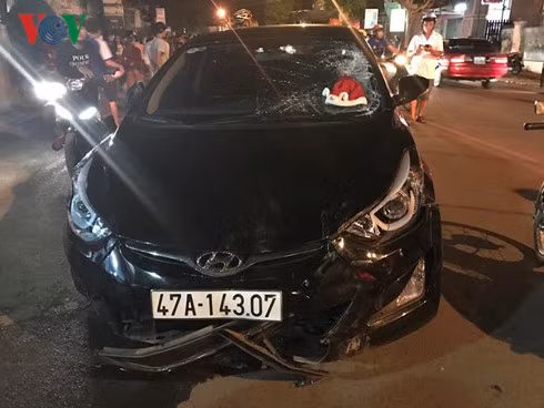 Chiếc xe gây ra vụ tai nạn liên hoàn.