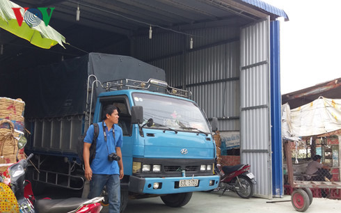 Kho thanh long - nơi tên cướp đột nhập, lấy xe gắn máy của công an xã Thanh Bình Kho thanh long - nơi tên cướp đột nhập, lấy xe gắn máy của công an xã Thanh Bình