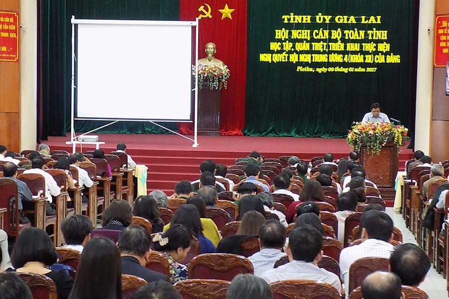 Ban Thường vụ Tỉnh ủy tổ chức Hội nghị cán bộ chủ chốt toàn tỉnh quán triệt Nghị quyết Trung ương 4 khoá XII của Đảng. Ảnh: T.N Ban Thường vụ Tỉnh ủy tổ chức Hội nghị cán bộ chủ chốt toàn tỉnh quán triệt Nghị quyết Trung ương 4 khoá XII của Đảng. Ảnh: T.N