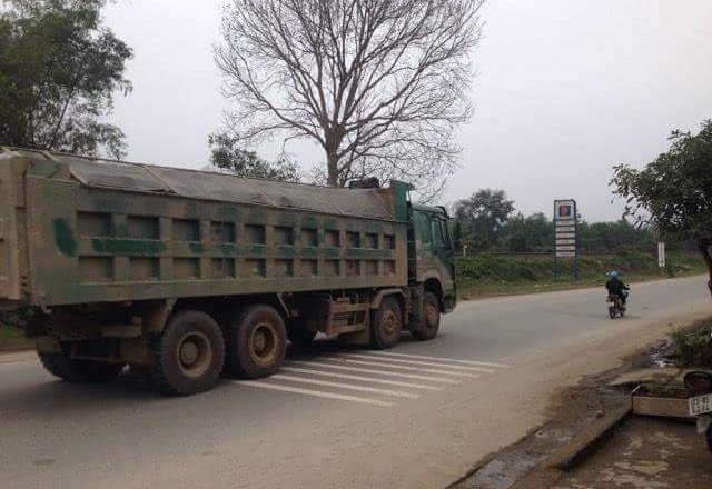  Xe quá tải hoành hành ở Quảng Bình