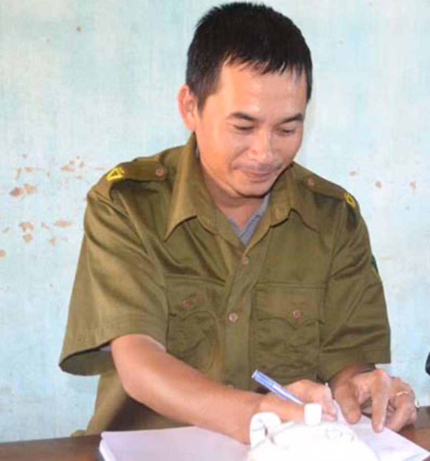  Anh Vũ Văn Tiến-Trưởng Công an xã Kdang. Ảnh: H.M