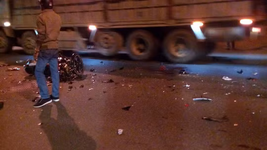 Hiện trường vụ tai nạn làm 2 người chết, 1 người nguy kịch Hiện trường vụ tai nạn làm 2 người chết, 1 người nguy kịch