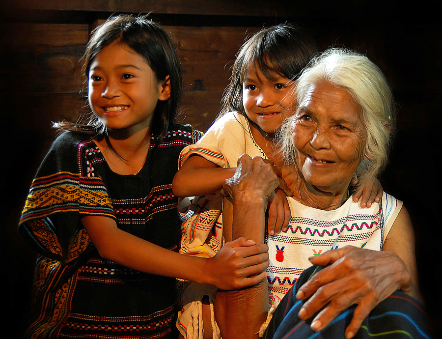 Những ánh nhìn thẳm vào đại ngàn. Ảnh: Nguyễn Thành Trung Những ánh nhìn thẳm vào đại ngàn. Ảnh: Nguyễn Thành Trung