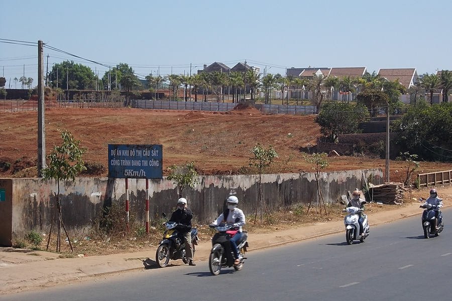 Khu vực triển khai Dự án nhà ở Khu đô thị Cầu Sắt - TP. Pleiku. Ảnh: T.N Khu vực triển khai Dự án nhà ở Khu đô thị Cầu Sắt - TP. Pleiku. Ảnh: T.N