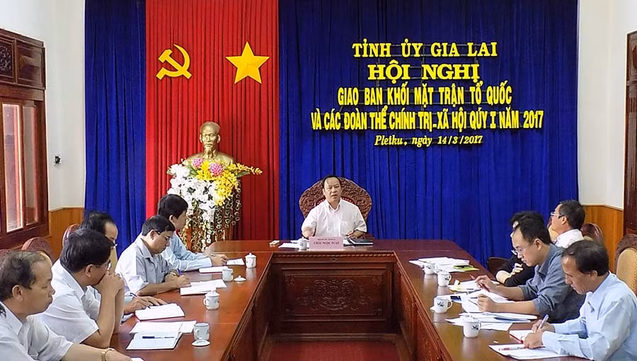  Hội nghị giao ban khối MTTQ và các tổ chức chính trị-xã hội tỉnh. Ảnh: T.N