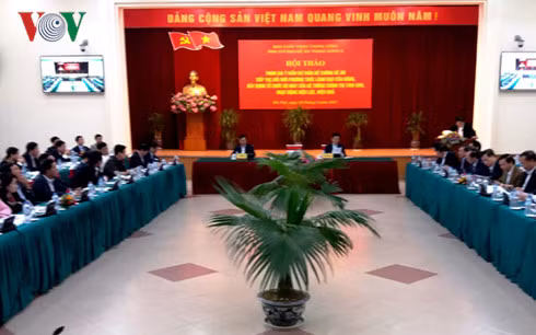 Hội thảo tham gia ý kiến vào dự thảo đề cương đề án “Tiếp tục đổi mới phương thức lãnh đạo của Đảng, xây dựng tổ chức bộ máy của hệ thống chính trị tinh gọn, hoạt động hiệu lực, hiệu quả”.