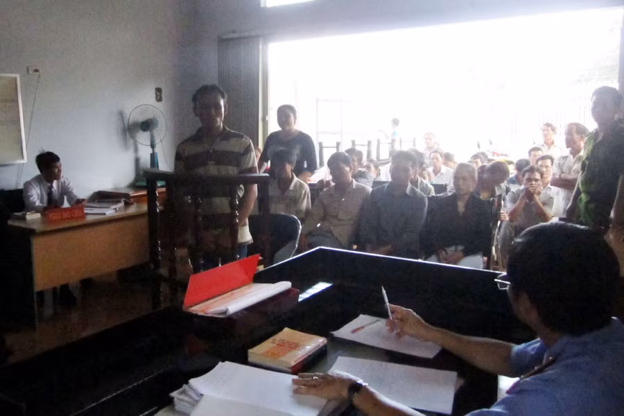 Quang cảnh phiên tòa tại huyện Chư Pưh. Ảnh: Hồng Sơn