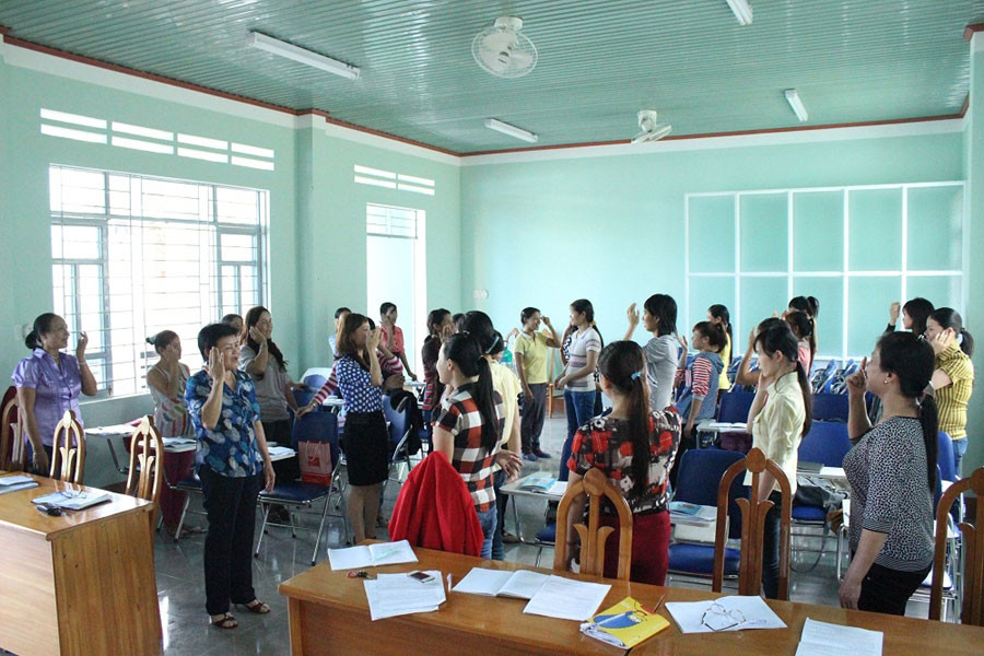 Các học viên hào hứng với các tiết học của lớp nghiệp vụ bảo mẫu. Ảnh: Phương Linh Các học viên hào hứng với các tiết học của lớp nghiệp vụ bảo mẫu. Ảnh: Phương Linh