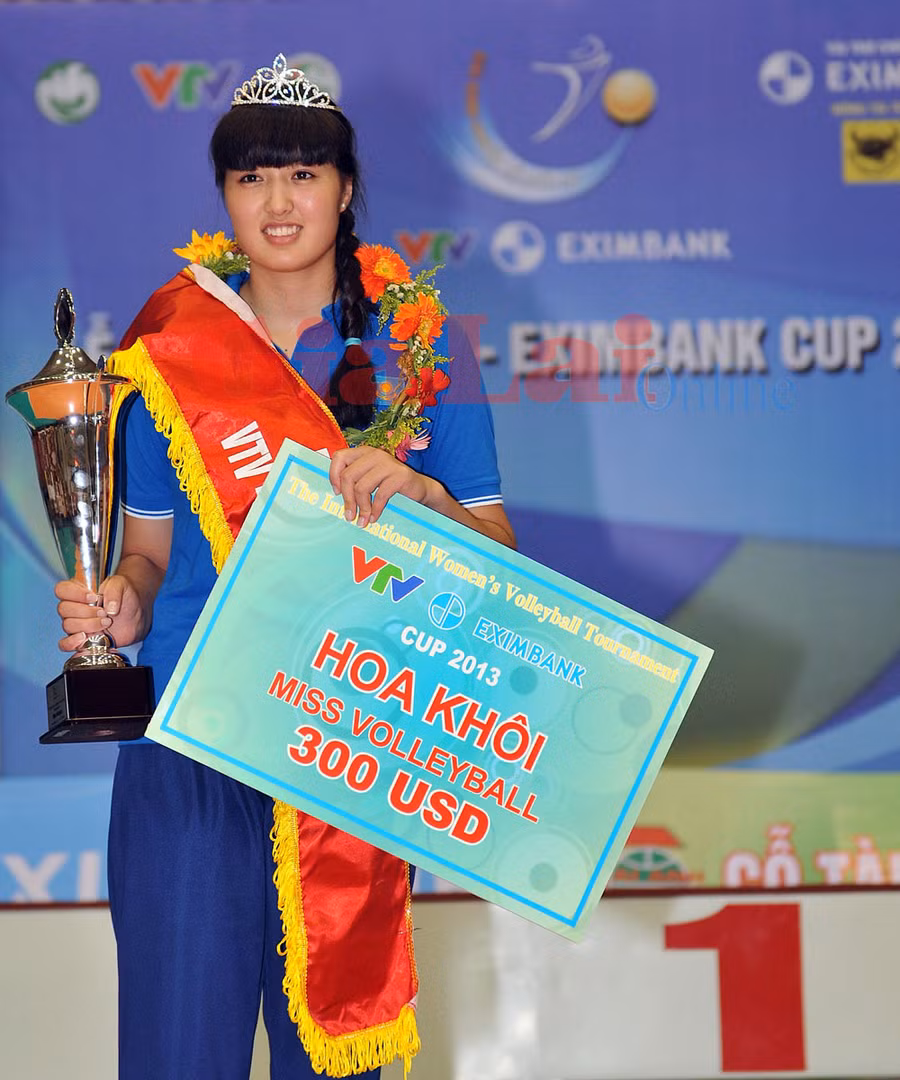 Batkuldina Aliya (Kazakhstan)-Hoa khôi Giải Bóng chuyền nữ quốc tế VTV-Eximbank Cup 2013. Ảnh: Minh Vỹ