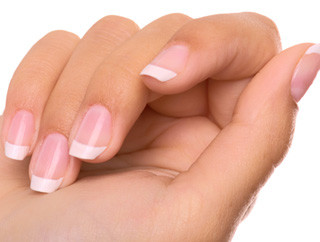  Bộ móng trơn láng cho thấy tình trạng sức khỏe khả quan, và ngược lại.