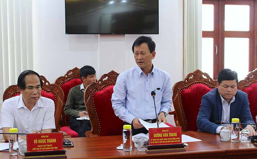 Bí thư Tỉnh ủy Dương Văn Trang phát biểu tại buổi làm việc. Ảnh: Hồng Thi