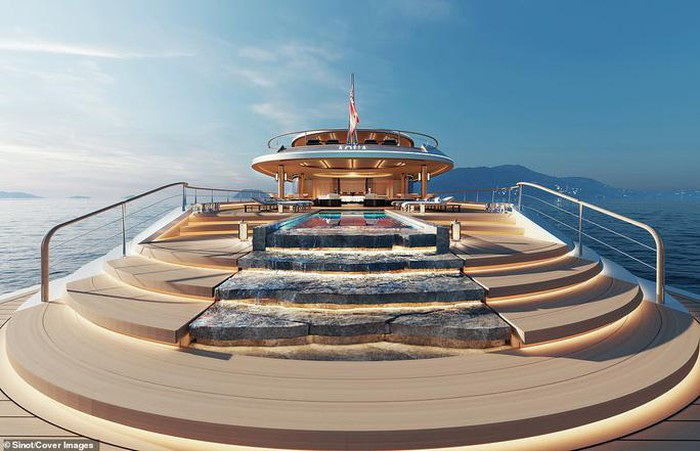 5 tầng hoàn chỉnh với không gian tiếp được 14 khách và 31 thành viên thủy thủ đoàn. Ảnh: Cover Images