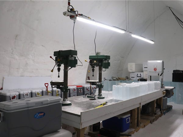 Đồ uống được pha chế ngay tại chỗ. Đồ uống được pha chế ngay tại chỗ.