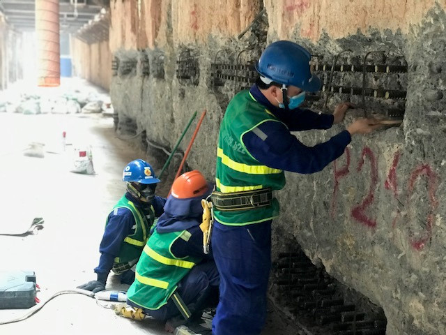 Khối lượng toàn dự án đến nay đạt 71%, đoạn trên cao đã thông tuyến vào tháng 6.2018, trong đó cầu Sài Gòn của tuyến metro số 1 hợp long vào tháng 9.2016